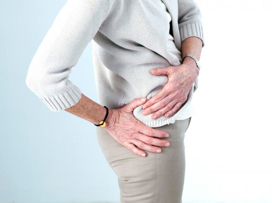 Il dolore all'articolazione dell'anca può essere causato da danni agli elementi circostanti