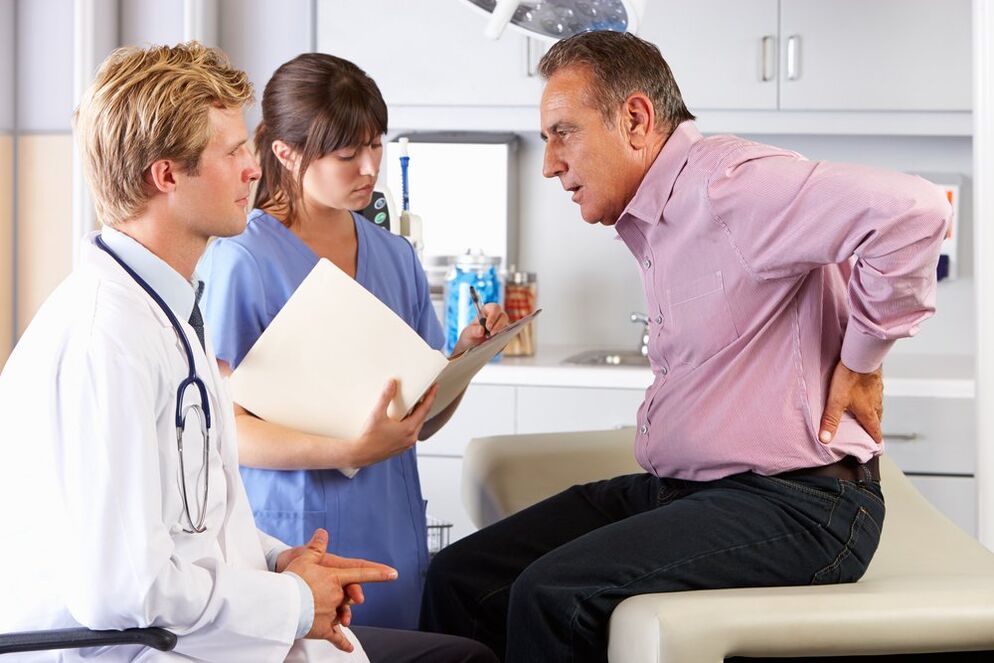 appuntamento dal medico per il mal di schiena